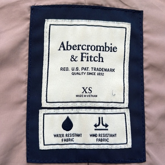 Abercrombie & Fitch  of New York Blue woman’s XS rain and wind resistant jacket - Picture 4 of 9